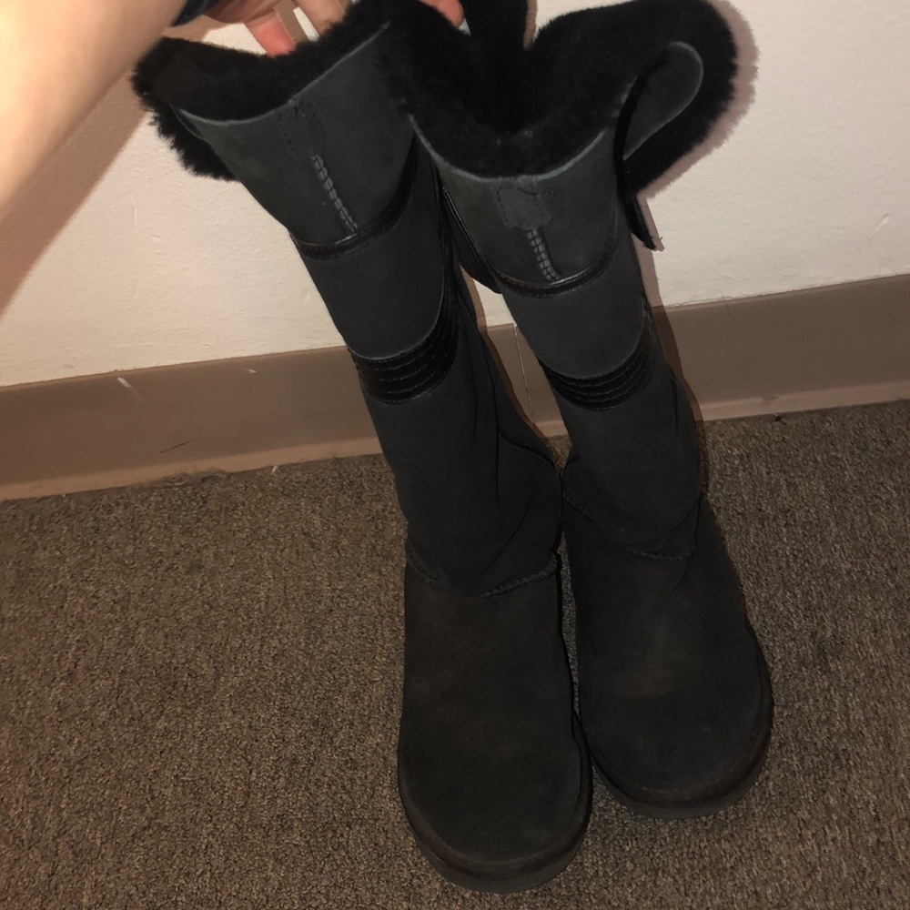 Black knee high Uggs